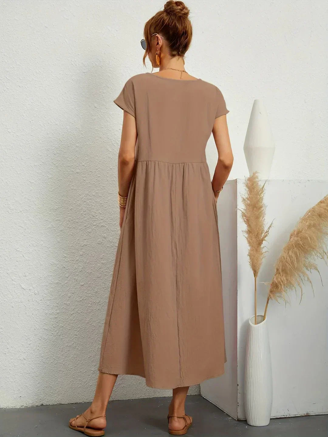 Gabrielle™ — Elegancka, midi sukienka o swobodnym kroju